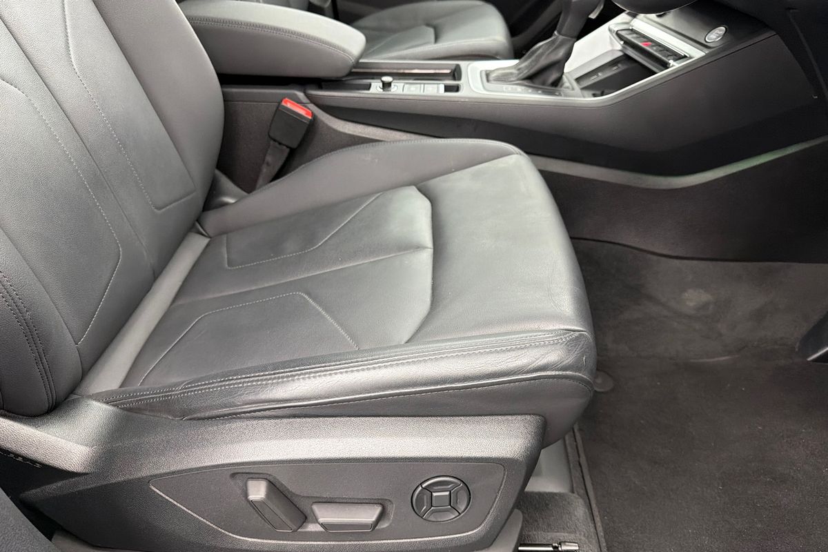 2020 Audi Q3 35 TFSI S line F3