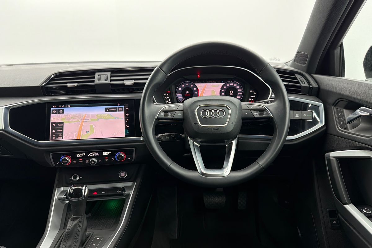 2020 Audi Q3 35 TFSI S line F3