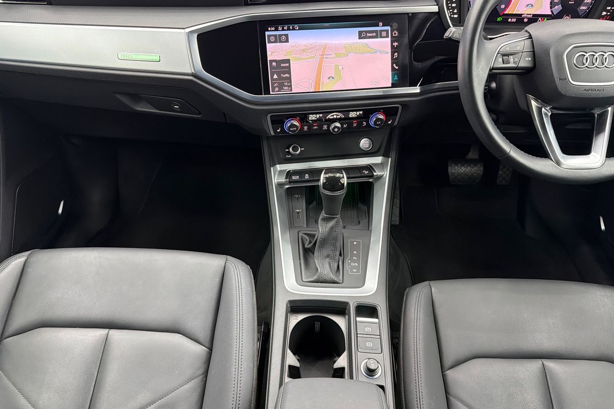 2020 Audi Q3 35 TFSI S line F3