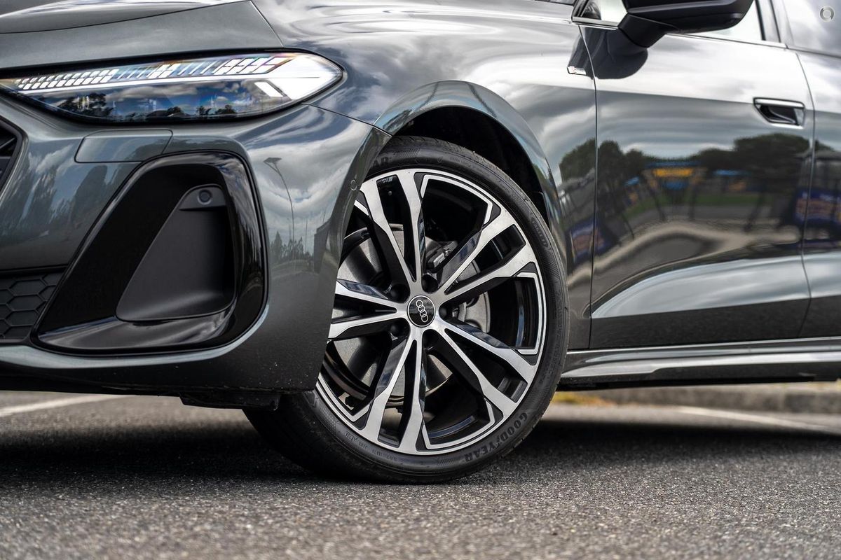 2025 Audi A5 TFSI 200kW S line B10