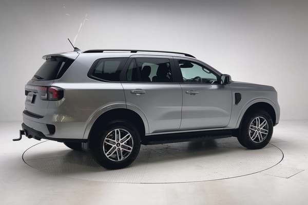 2026 Ford Everest Trend 2.0L thumb-2