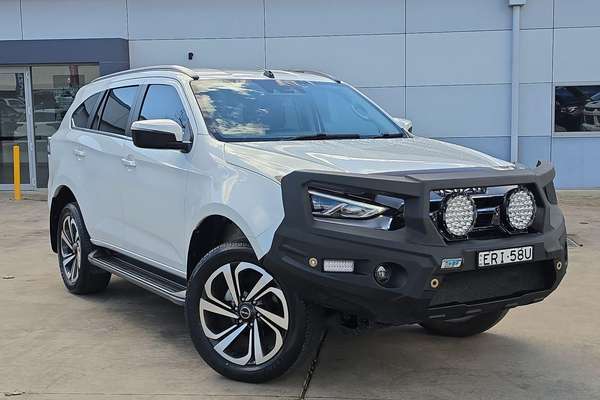 2022 Isuzu MU-X LS-T