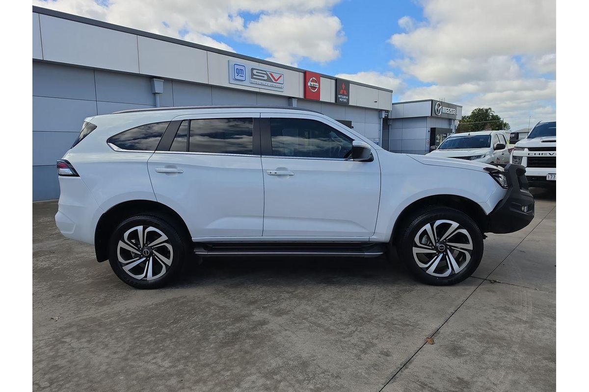 2022 Isuzu MU-X LS-T