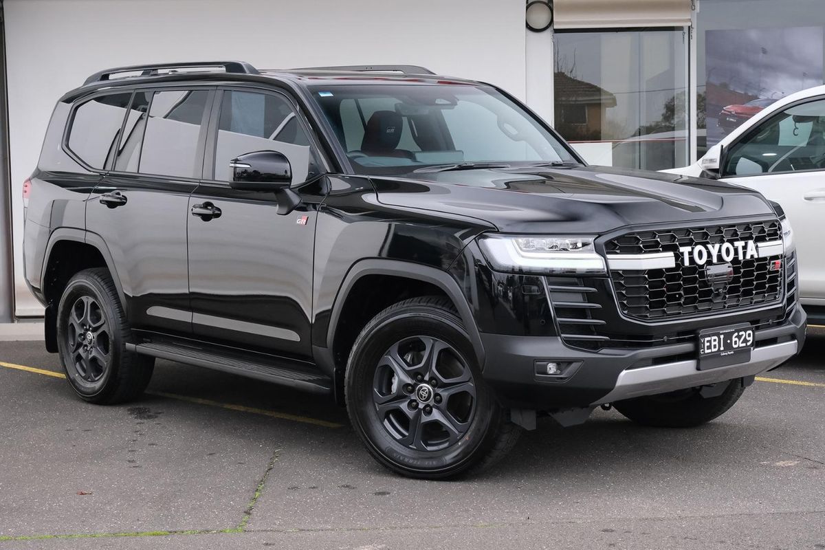 2026 Toyota Landcruiser GR Sport FJA300R