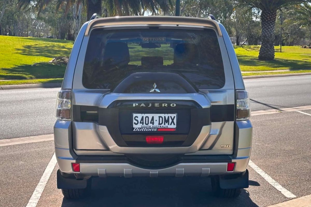 2020 Mitsubishi Pajero GLX NX image 5