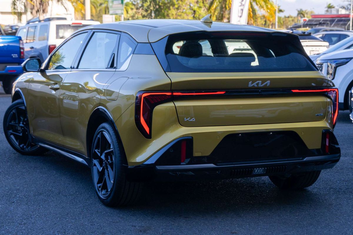 2025 Kia K4 GT-Line CL4m