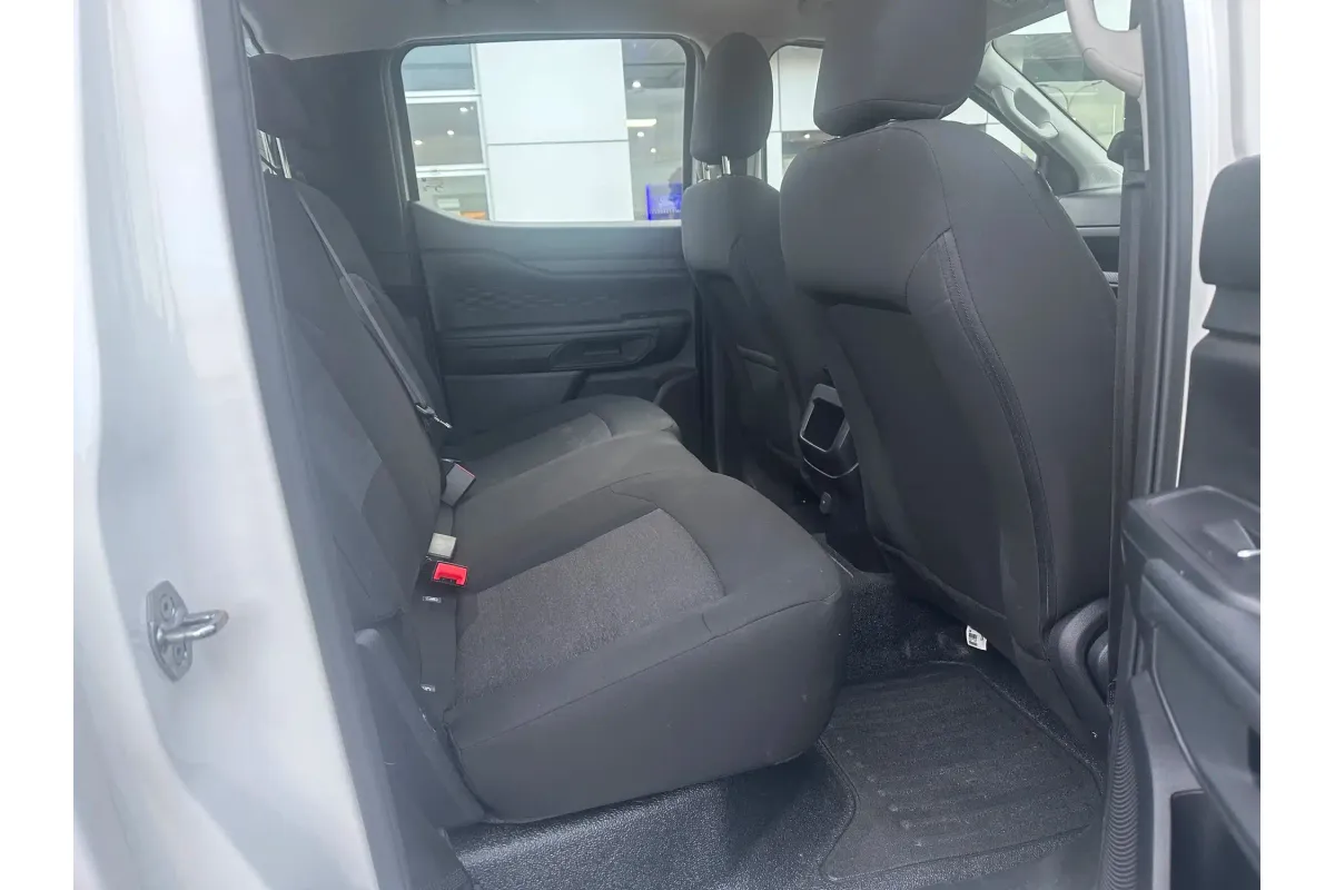 2025 Ford Ranger XL 4X4 2.0L image 7