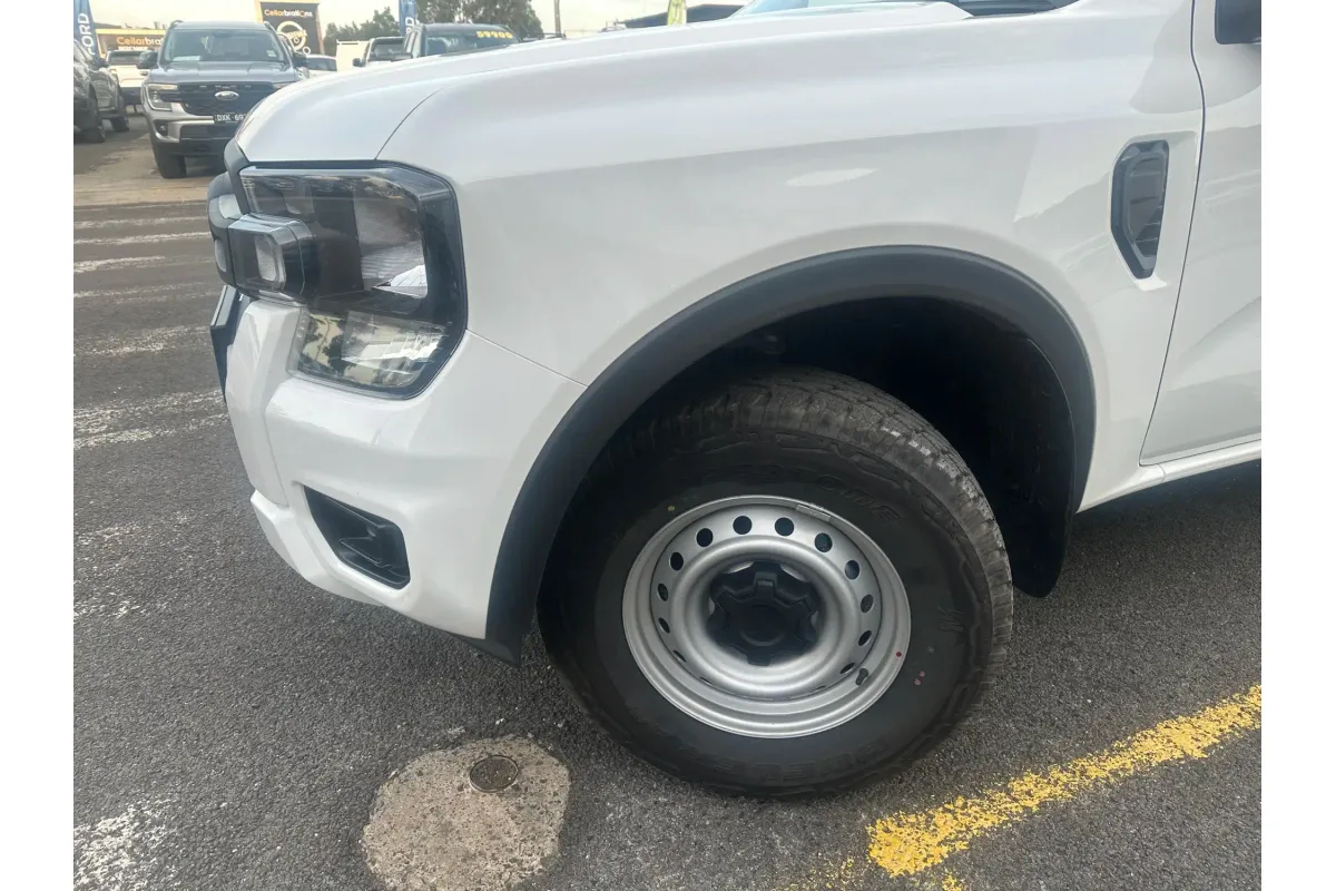 2025 Ford Ranger XL 4X4 2.0L image 12