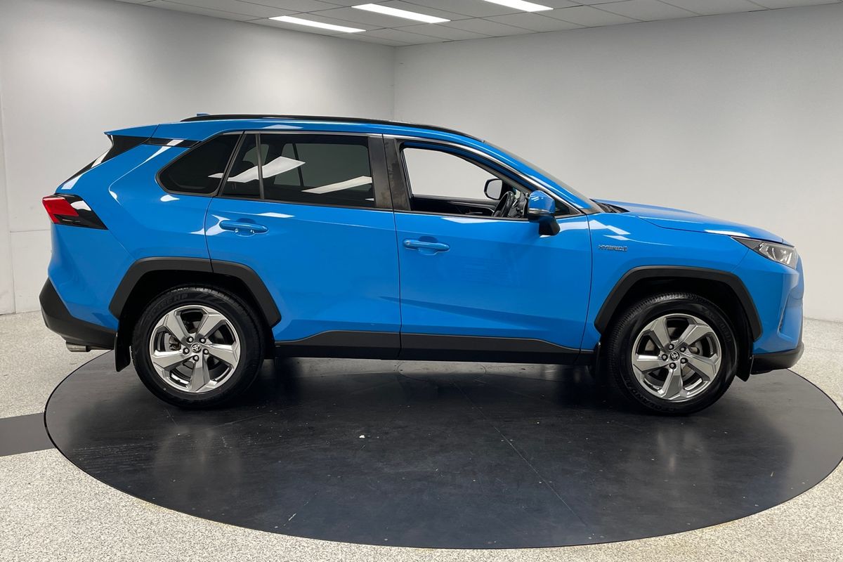 2021 Toyota RAV4 GXL AXAH52R