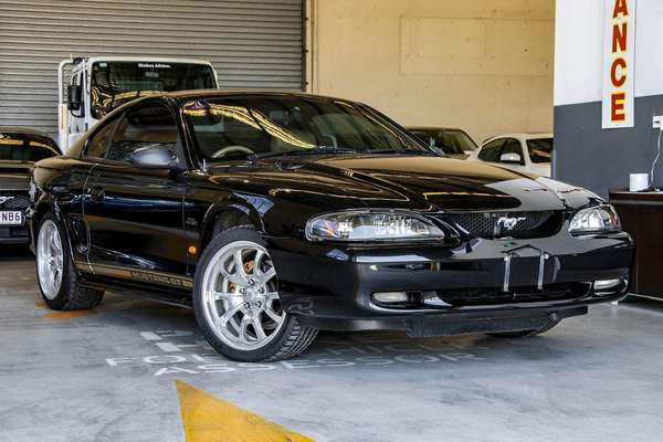 1995 Ford Mustang COUPE