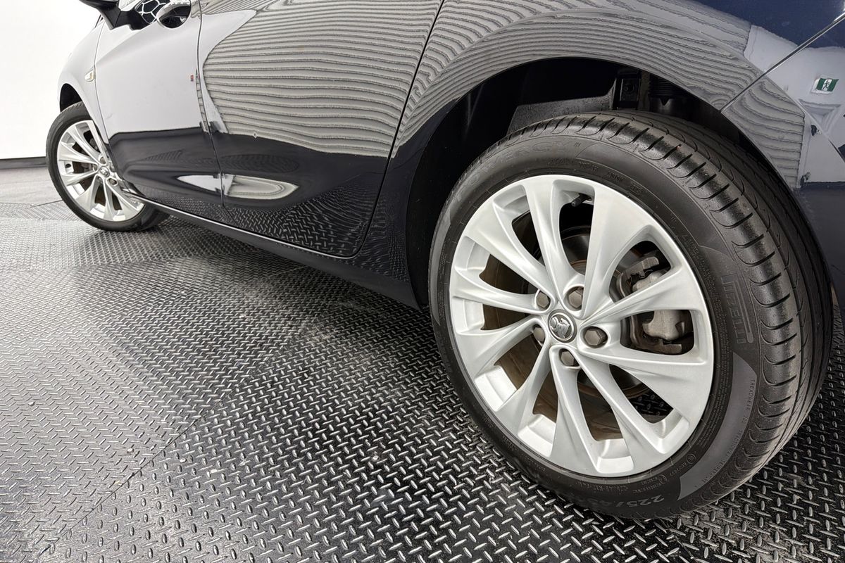 2018 Holden Astra R BK