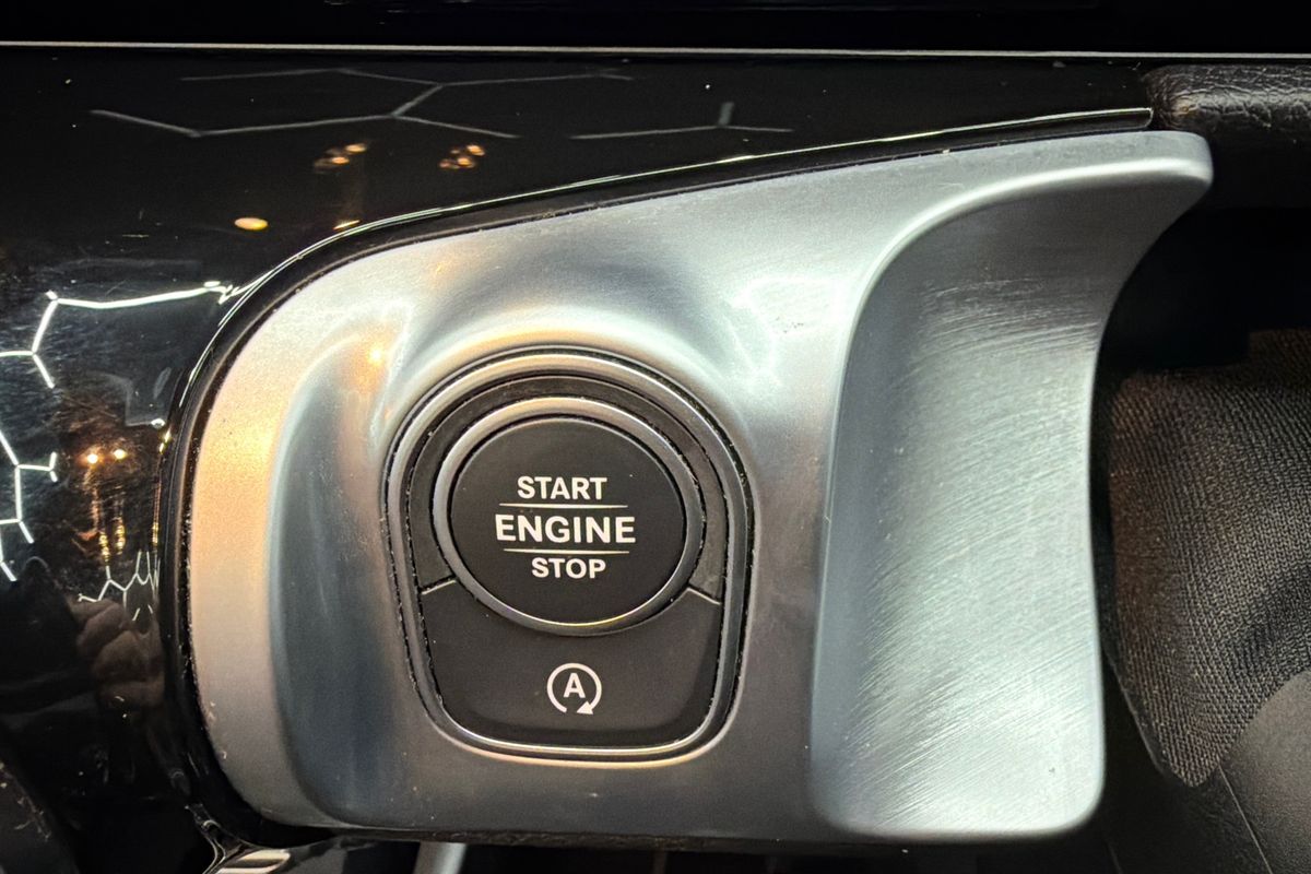 2021 Mercedes-Benz GLB-Class GLB200 X247