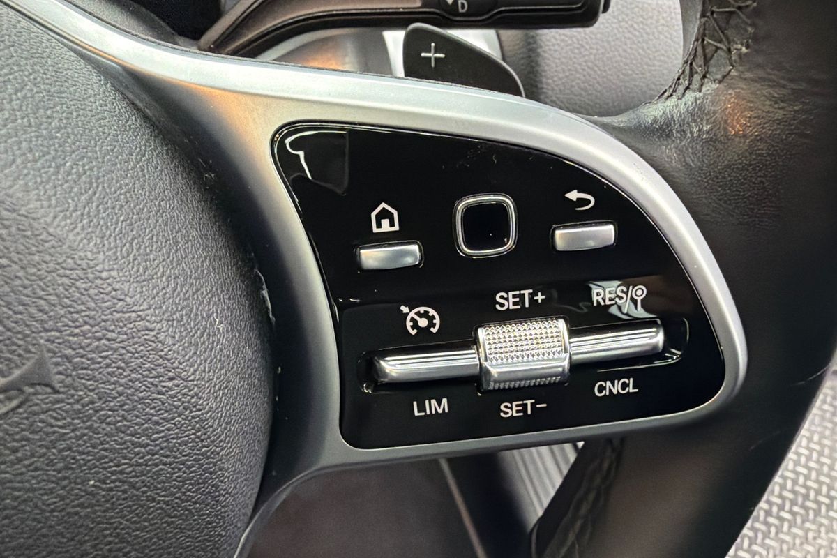 2021 Mercedes-Benz GLB-Class GLB200 X247