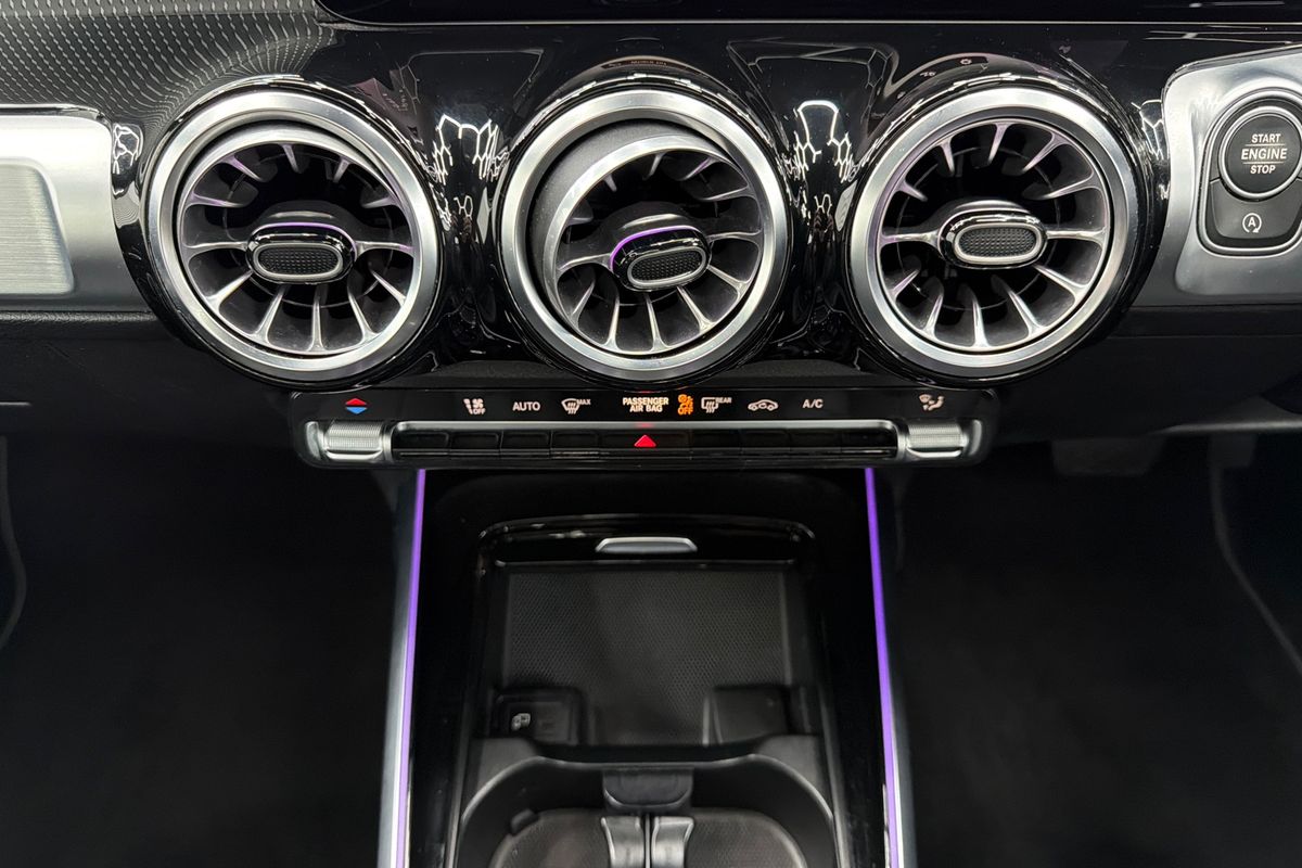 2021 Mercedes-Benz GLB-Class GLB200 X247
