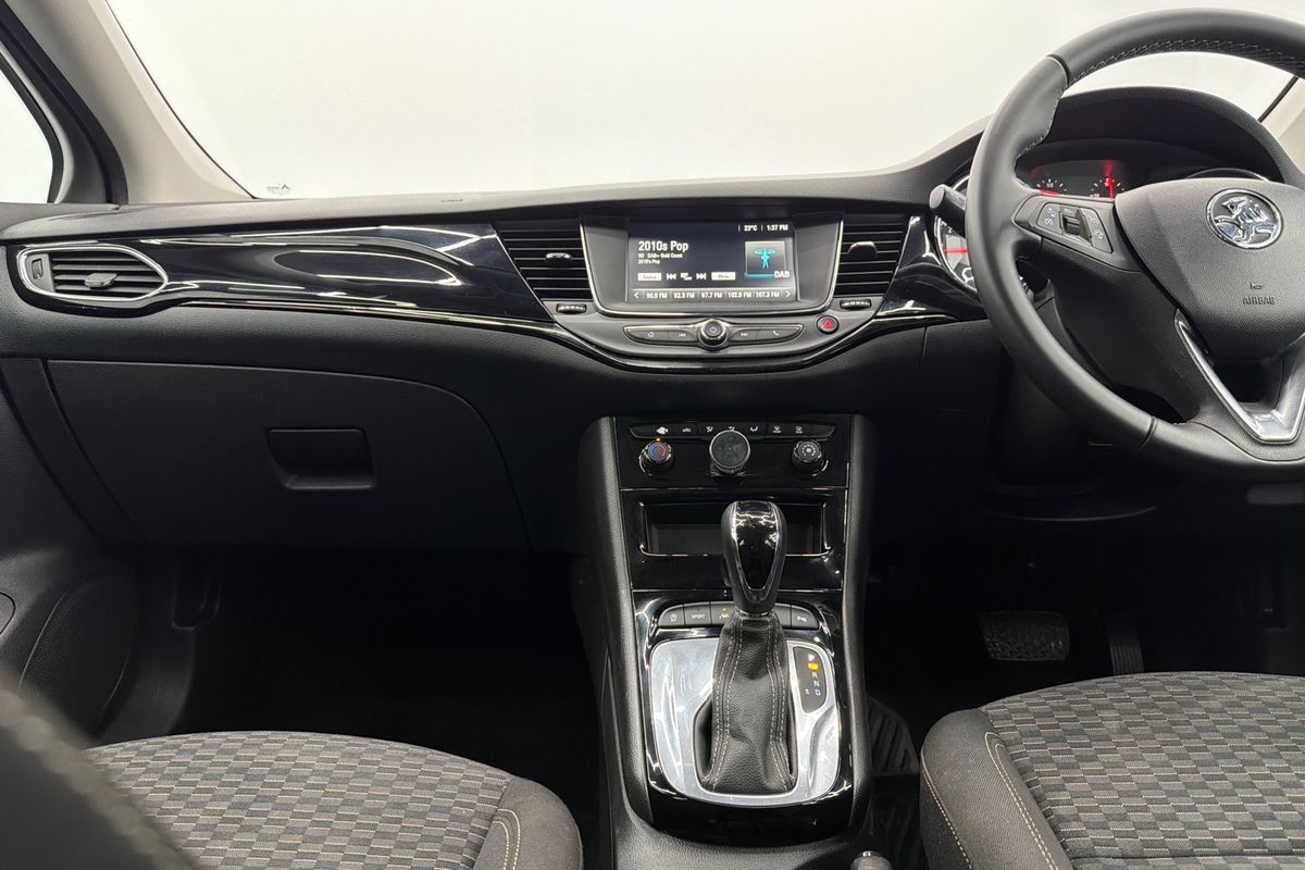 2018 Holden Astra R BK