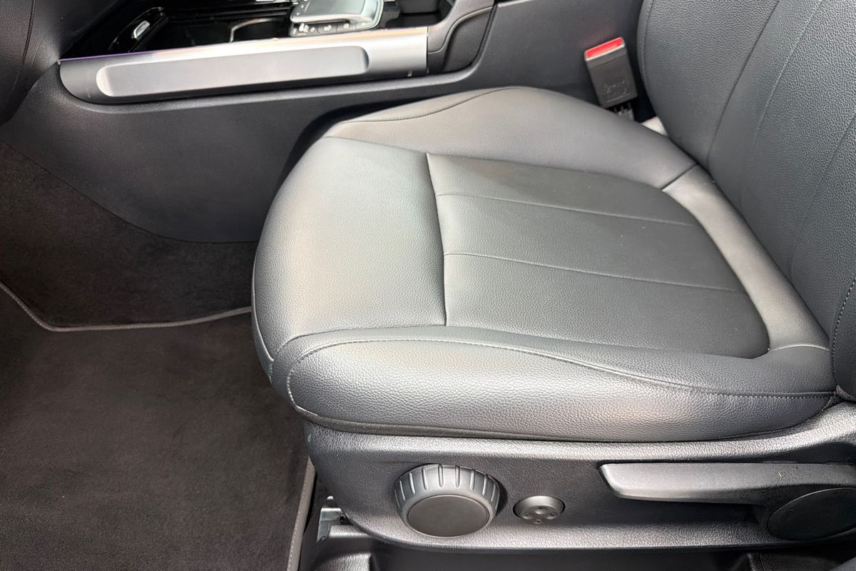 2021 Mercedes-Benz GLB-Class GLB200 X247