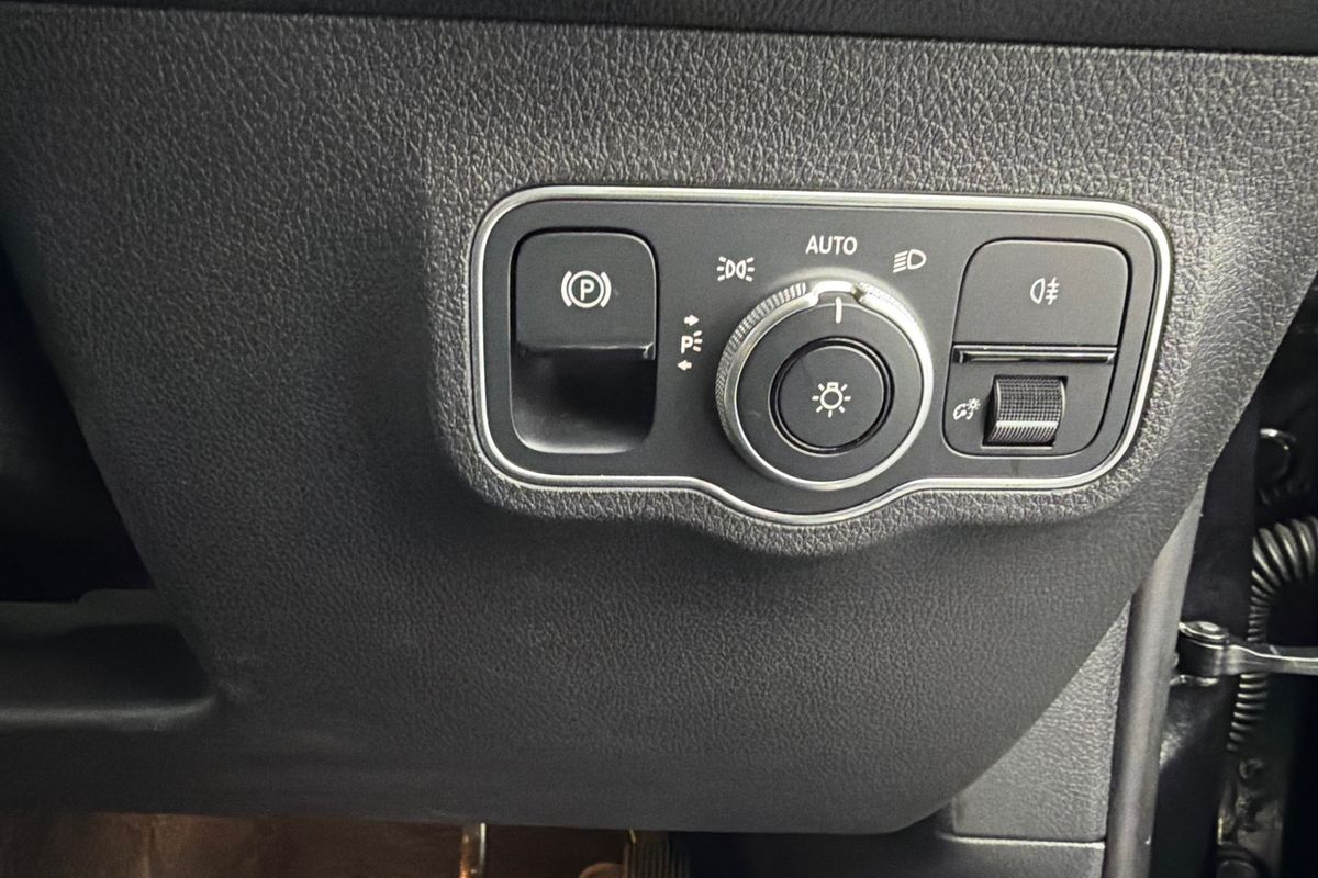2021 Mercedes-Benz GLB-Class GLB200 X247