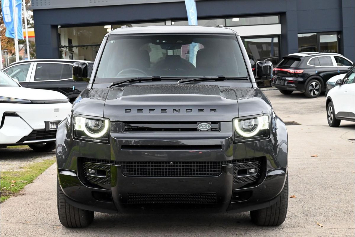 2025 Land Rover Defender 110 P400 X-Dynamic SE L663