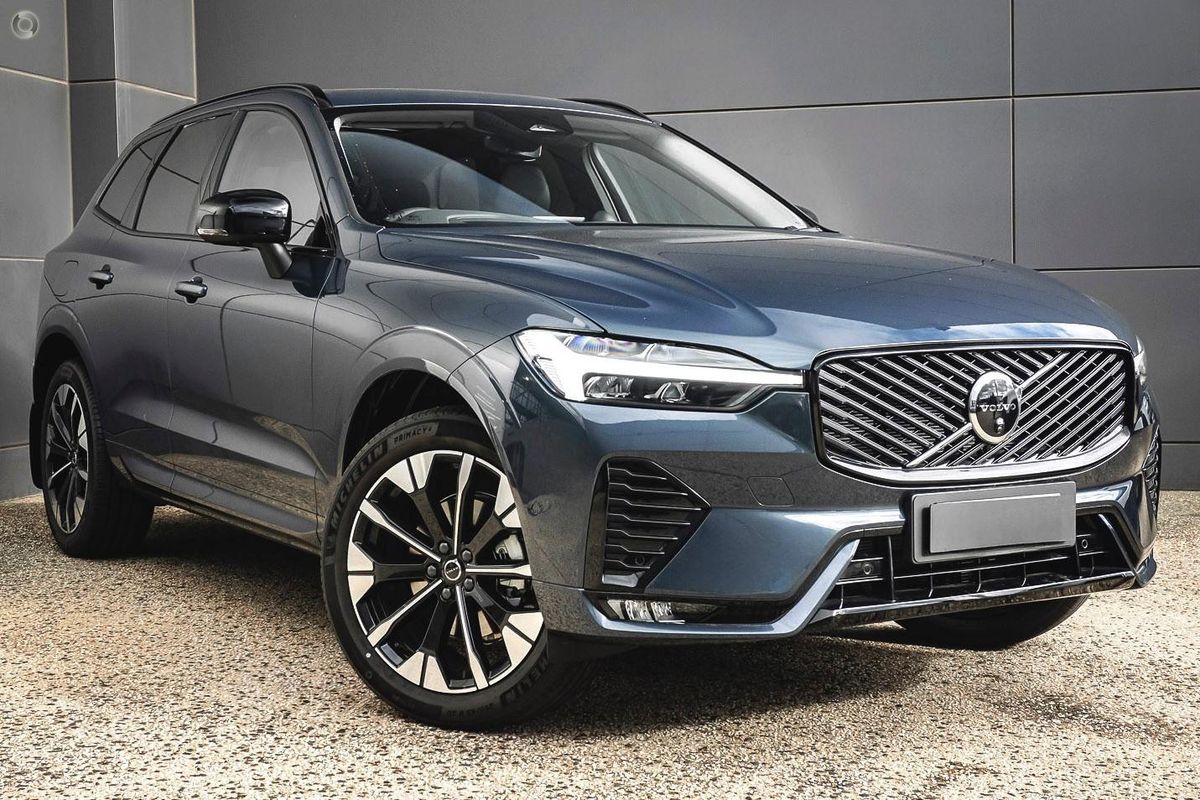 2026 Volvo XC60 Ultra B5 Dark