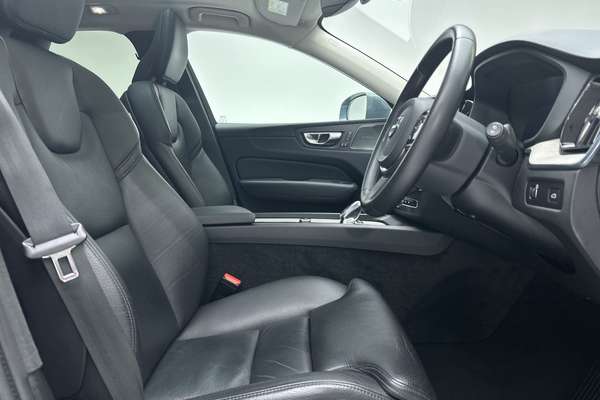 2021 Volvo XC60 B5 Inscription thumb-12
