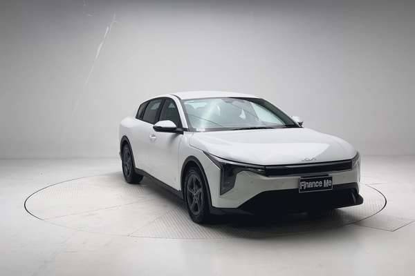 2025 Kia K4 S CL4m thumb-4