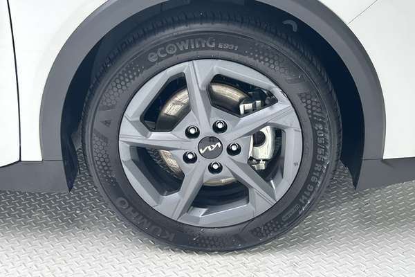 2025 Kia K4 S CL4m thumb-9