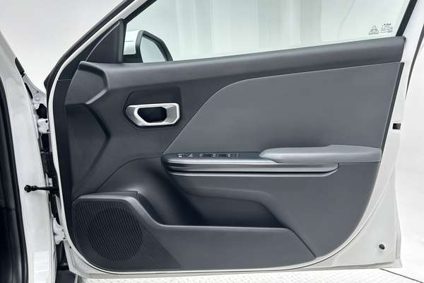 2025 Kia K4 S CL4m thumb-18