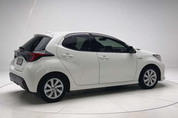 2022 Toyota Yaris SX MXPA10R thumb-2