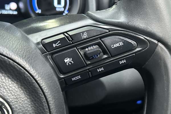 2022 Toyota Yaris SX MXPA10R thumb-17