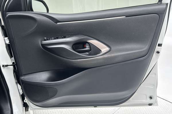 2022 Toyota Yaris SX MXPA10R thumb-18