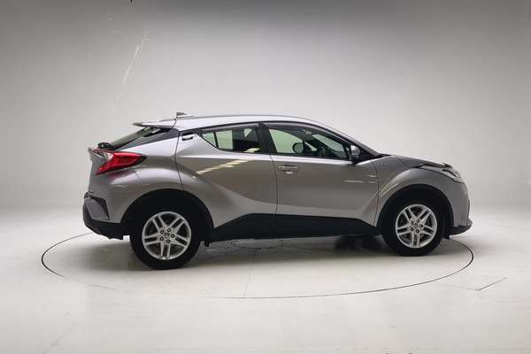 2022 Toyota C-HR GXL NGX10R thumb-3
