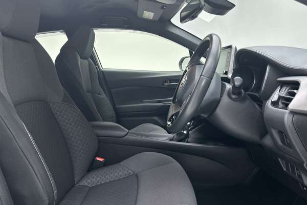 2022 Toyota C-HR GXL NGX10R thumb-12