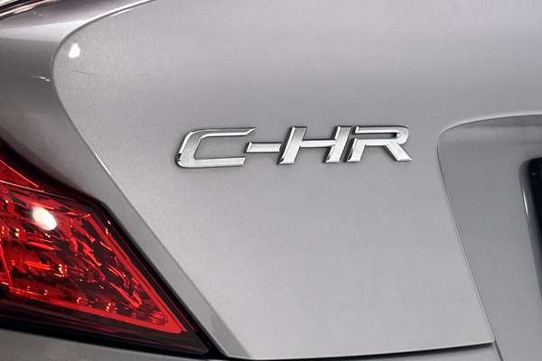 2022 Toyota C-HR GXL NGX10R thumb-21