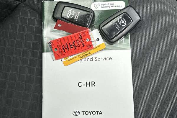2022 Toyota C-HR GXL NGX10R thumb-22