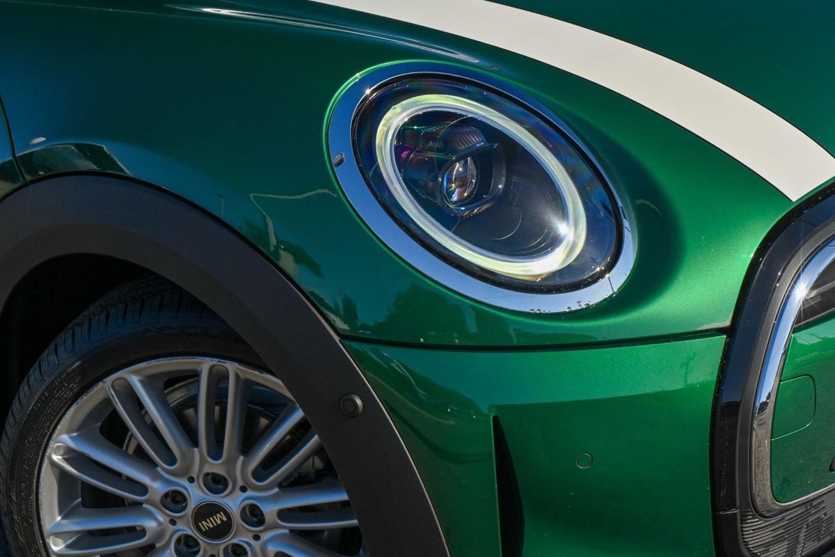 2021 MINI Hatch Cooper Classic F55 LCI-2