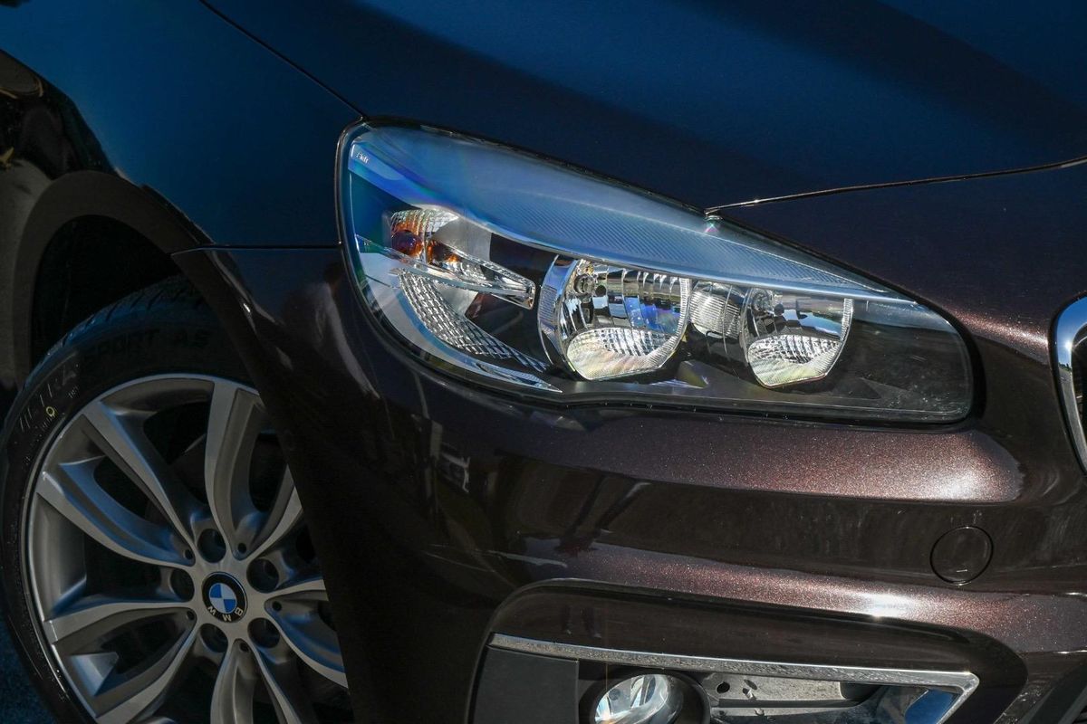 2014 BMW 2 Series 218i Sport Line F45