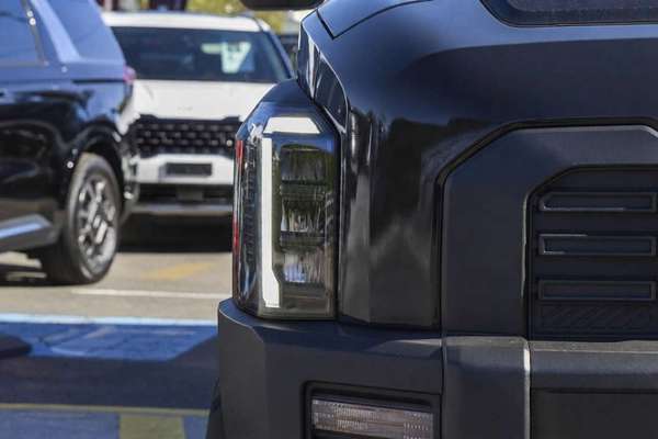 2025 Kia Tasman SX TK 4X4 thumb-10