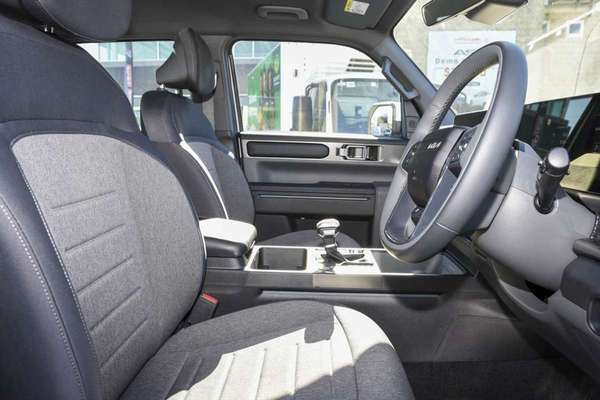 2025 Kia Tasman SX TK 4X4 thumb-8