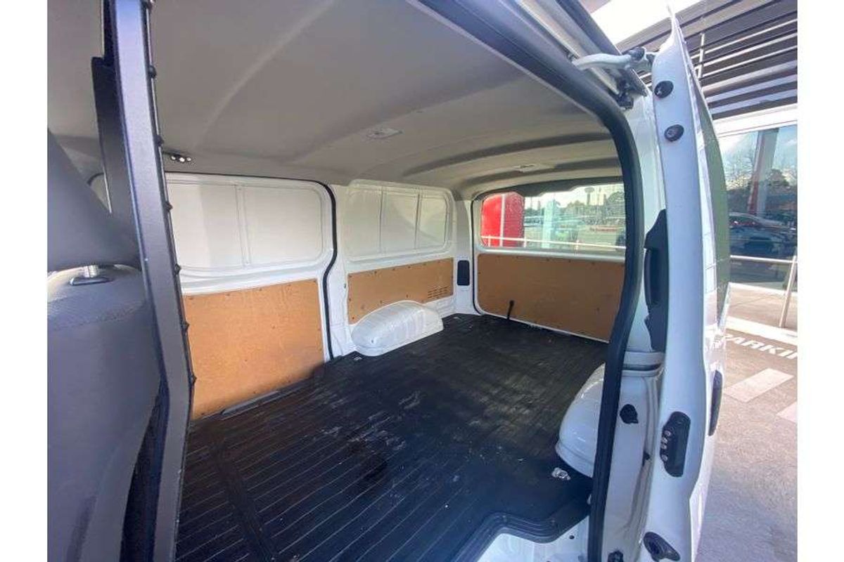 2021 Toyota Hiace GDH300R LWB image 3