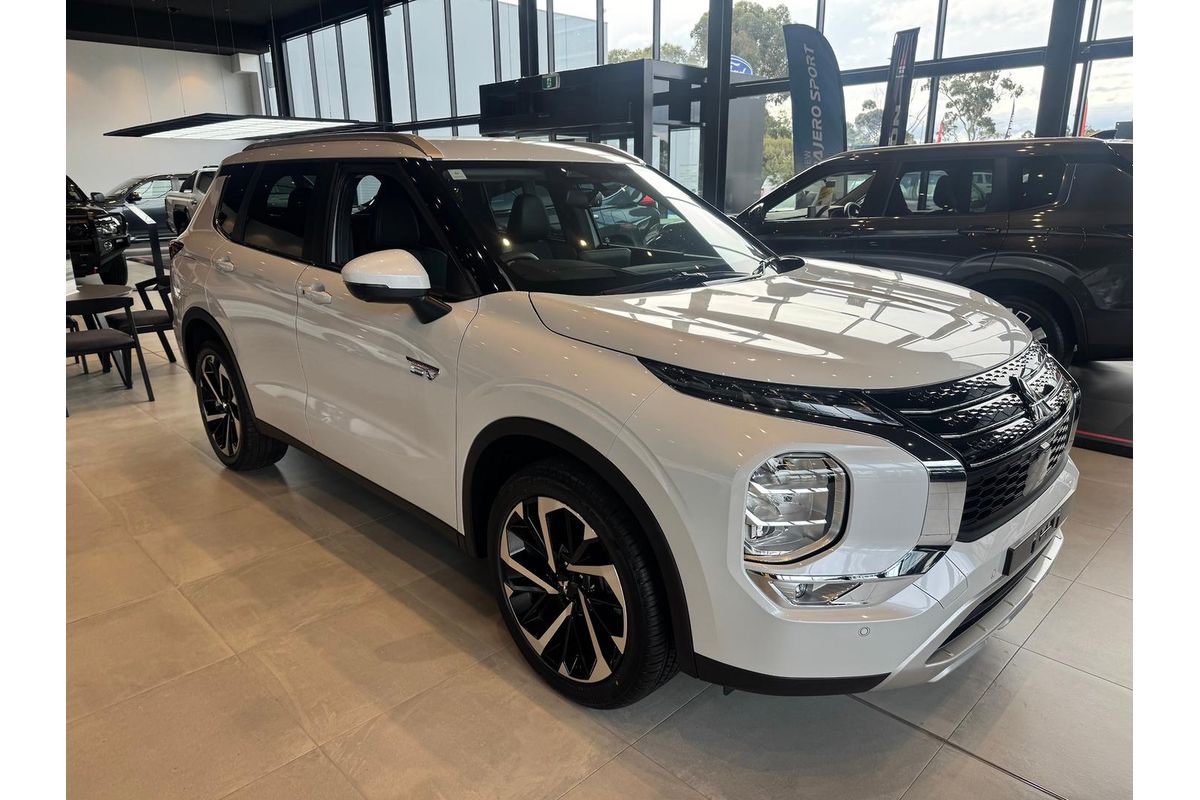 2025 Mitsubishi Outlander PHEV Aspire ZM