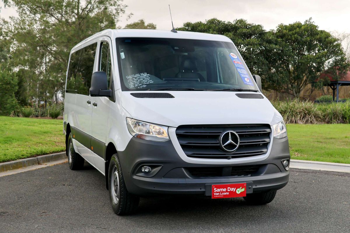 2020 Mercedes-Benz Sprinter 419CDI VS30 MWB Low Roof image 6