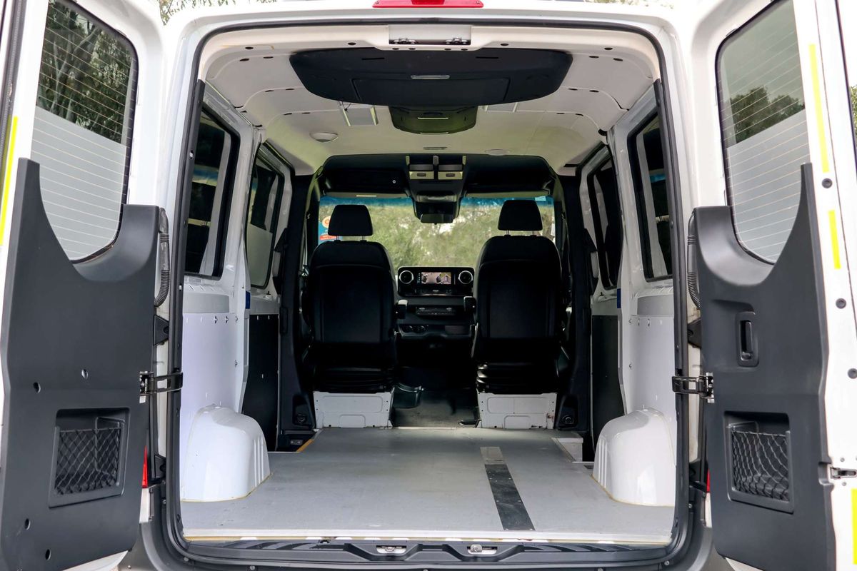 2020 Mercedes-Benz Sprinter 419CDI VS30 MWB Low Roof image 9
