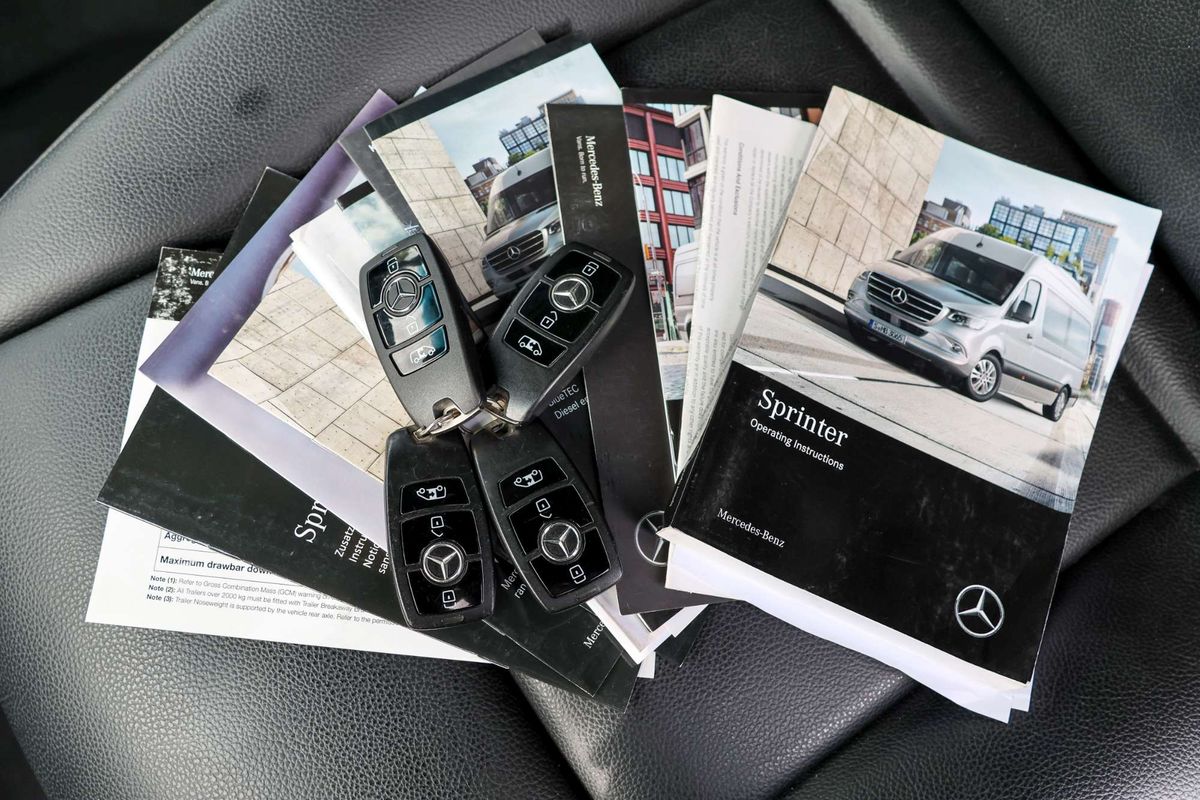 2020 Mercedes-Benz Sprinter 419CDI VS30 MWB Low Roof image 10
