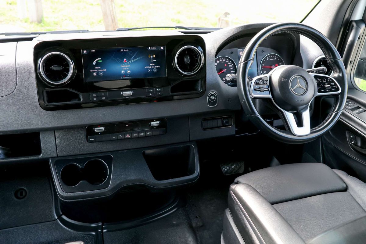 2020 Mercedes-Benz Sprinter 419CDI VS30 MWB Low Roof image 12