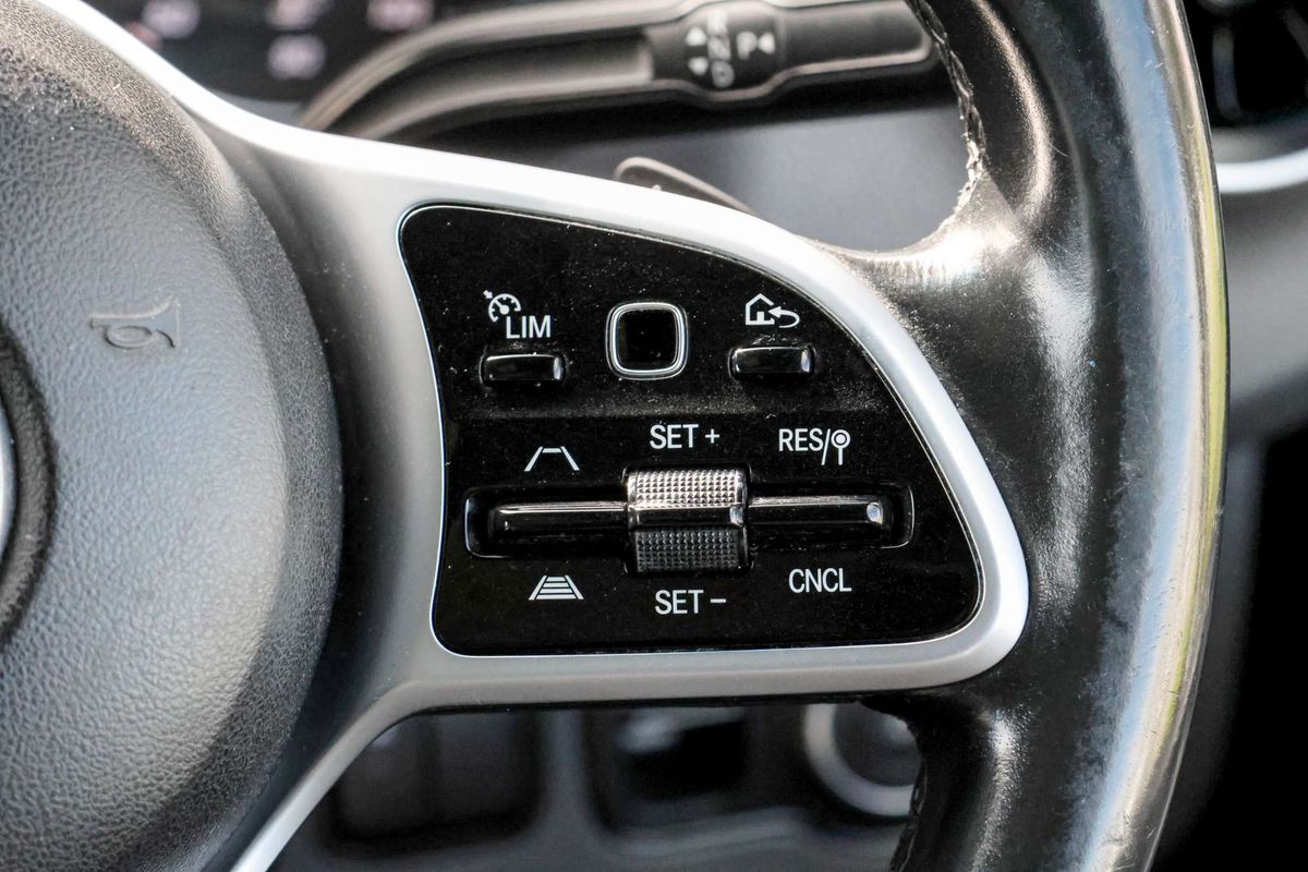 2020 Mercedes-Benz Sprinter 419CDI VS30 MWB Low Roof image 18