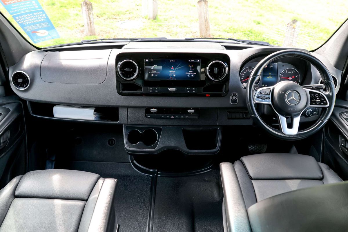 2020 Mercedes-Benz Sprinter 419CDI VS30 MWB Low Roof image 19