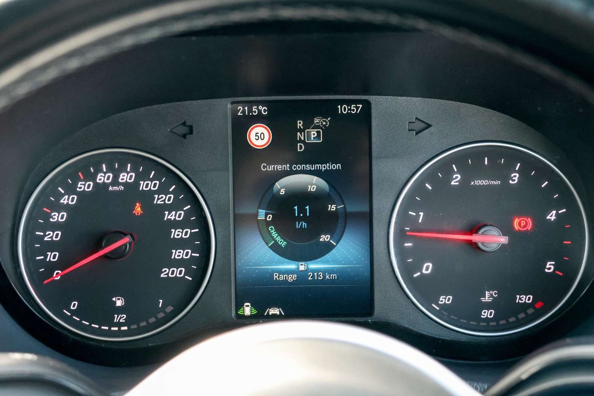 2020 Mercedes-Benz Sprinter 419CDI VS30 MWB Low Roof image 23