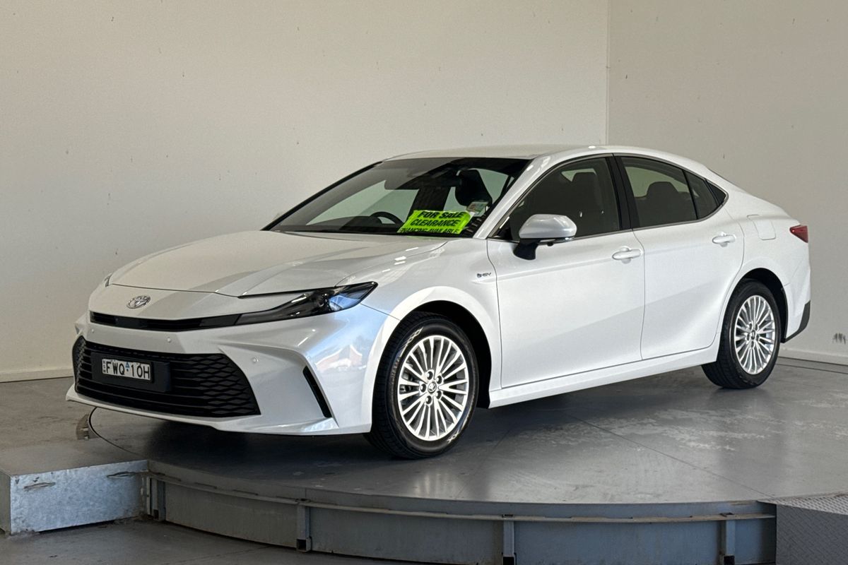 2025 Toyota Camry Ascent AXVH80R