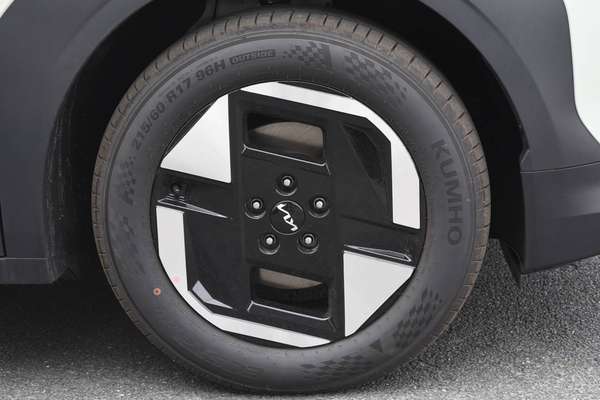 2026 Kia EV3 Air Standard Range SV thumb-3