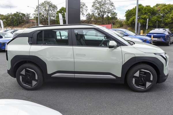 2026 Kia EV3 Air Standard Range SV thumb-4